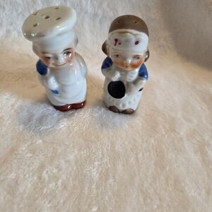 Vintage Husband and Wife Bakers Chefs Salt and Pepper Shakers Made in Japan